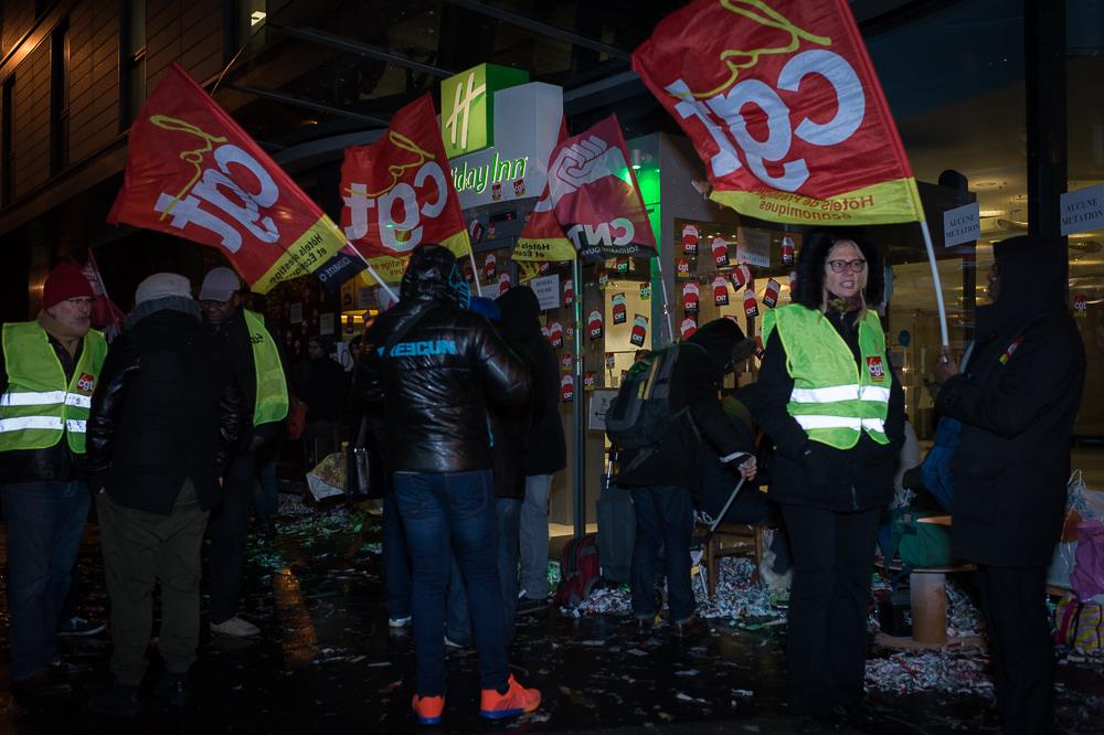 Rassemblement le 7 décembre à 17h devant l’Holiday Inn de Clichy pour une remise de chèques de soutien aux grévistes.