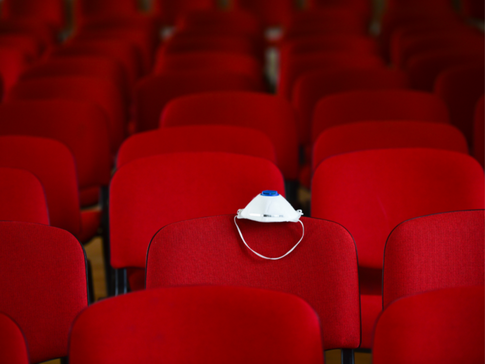 Pour la religion économique, le sacrifice des hôpitaux et chapiteaux d’abord, le bénéfice des capitaux ensuite !