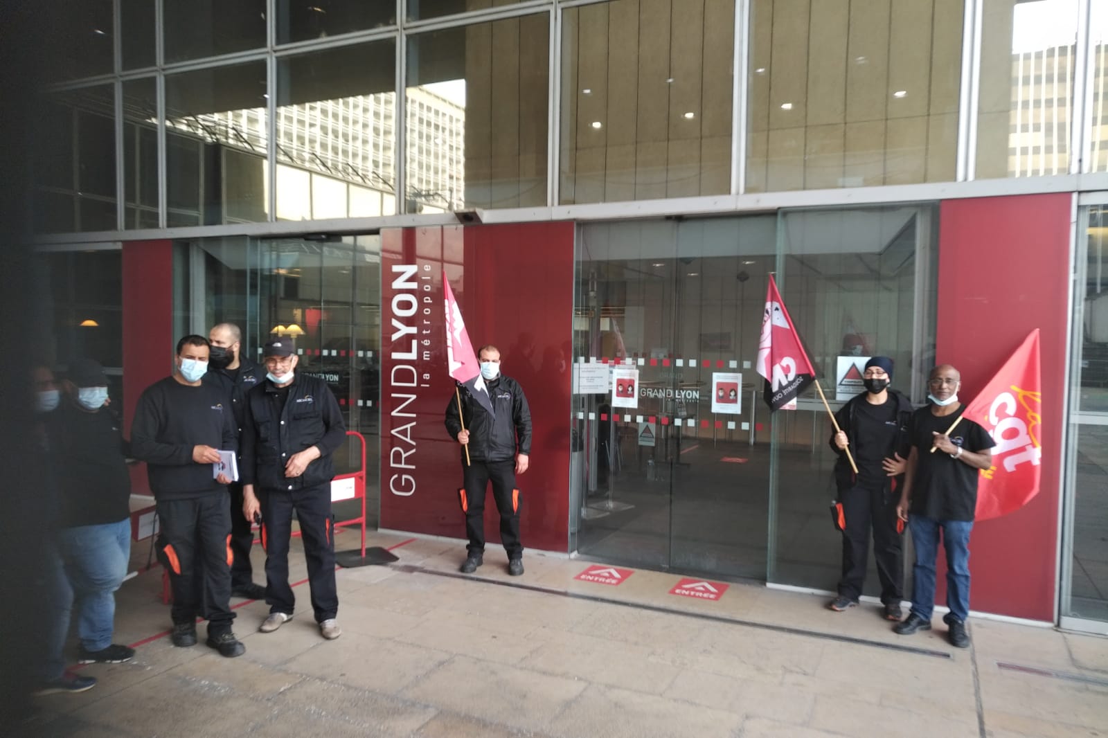 Conflit à la gare routière de Perrache : la métropole de Lyon n'assume pas ses engagements envers les ex-grévistes !