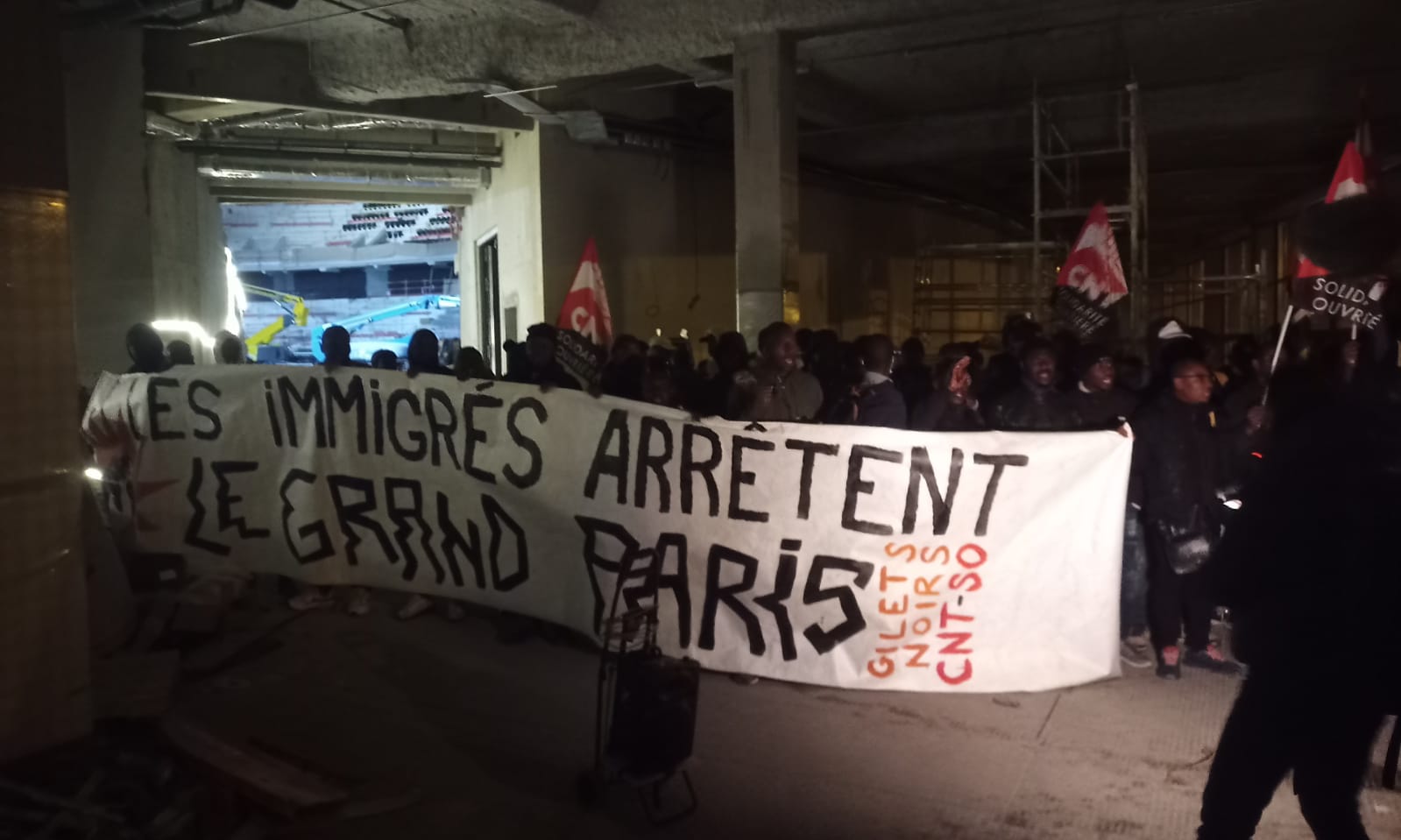 Les travailleurs sans-papiers d'Île-de-France en lutte pour la régularisation !