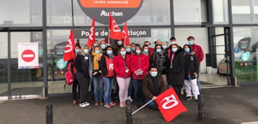 Débrayage chez Auchan Domérat